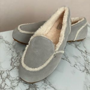 New UGG Moccasin